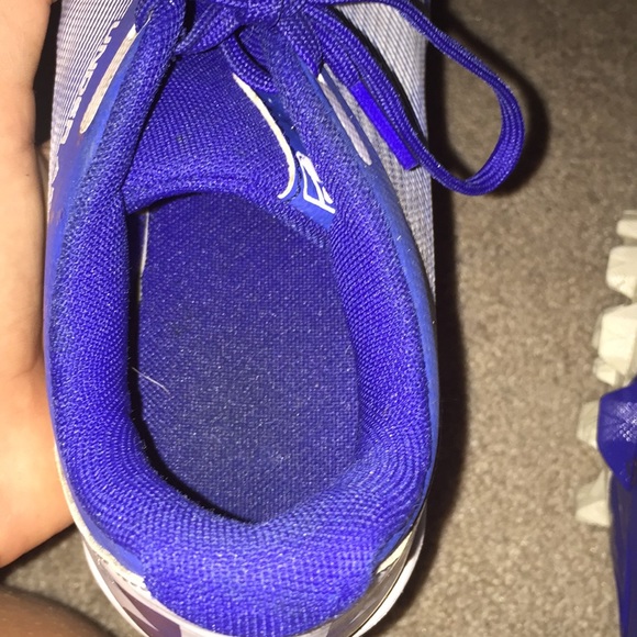 Blue under armor baseball shoes - Picture 3 of 6